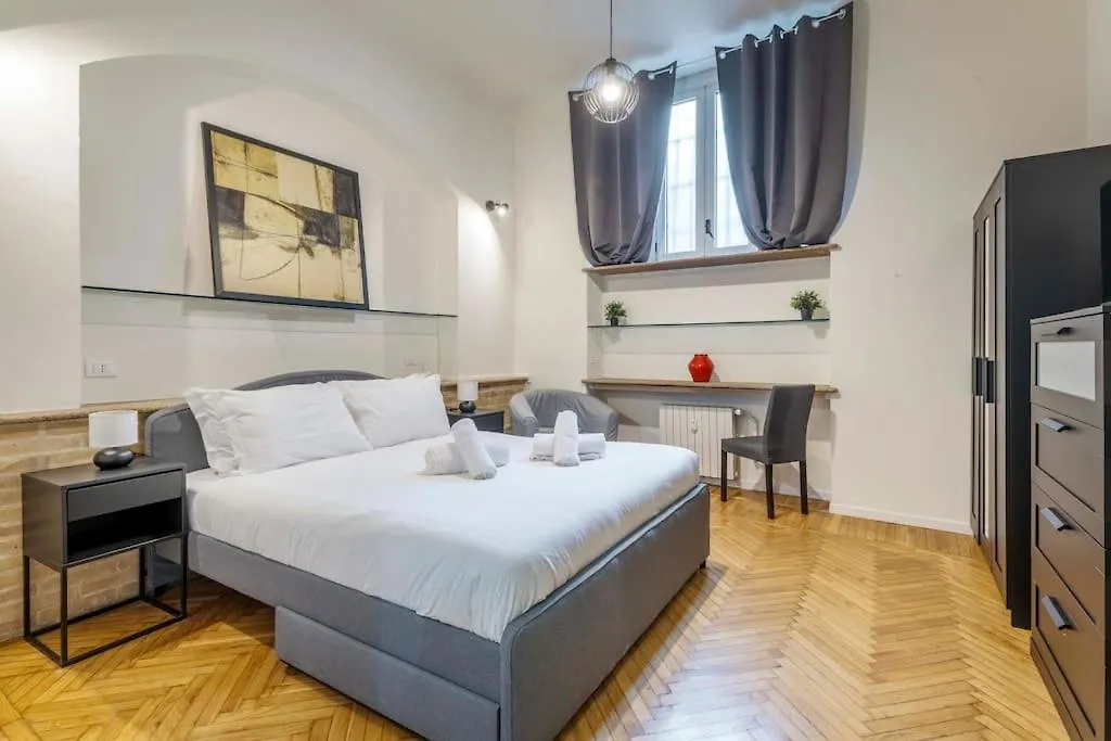 Comfortable 3 Bedrooms Apartment Few Steps From Duomo Milaan Italië