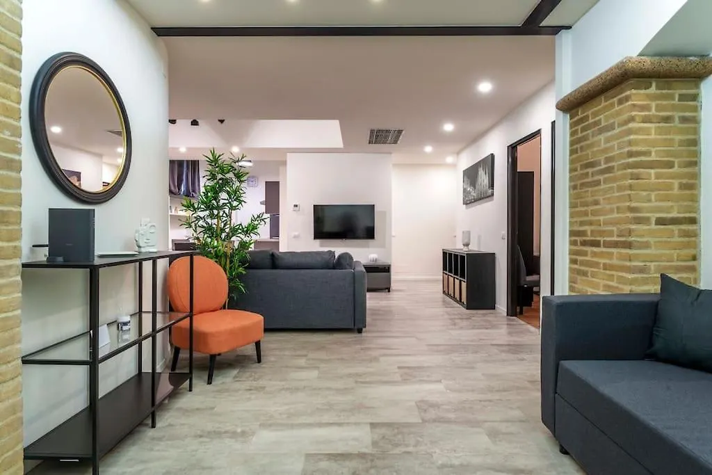 Comfortable 3 Bedrooms Apartment Few Steps From Duomo Milaan Italië