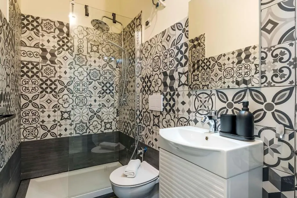 Comfortable 3 Bedrooms Apartment Few Steps From Duomo Milaan Italië